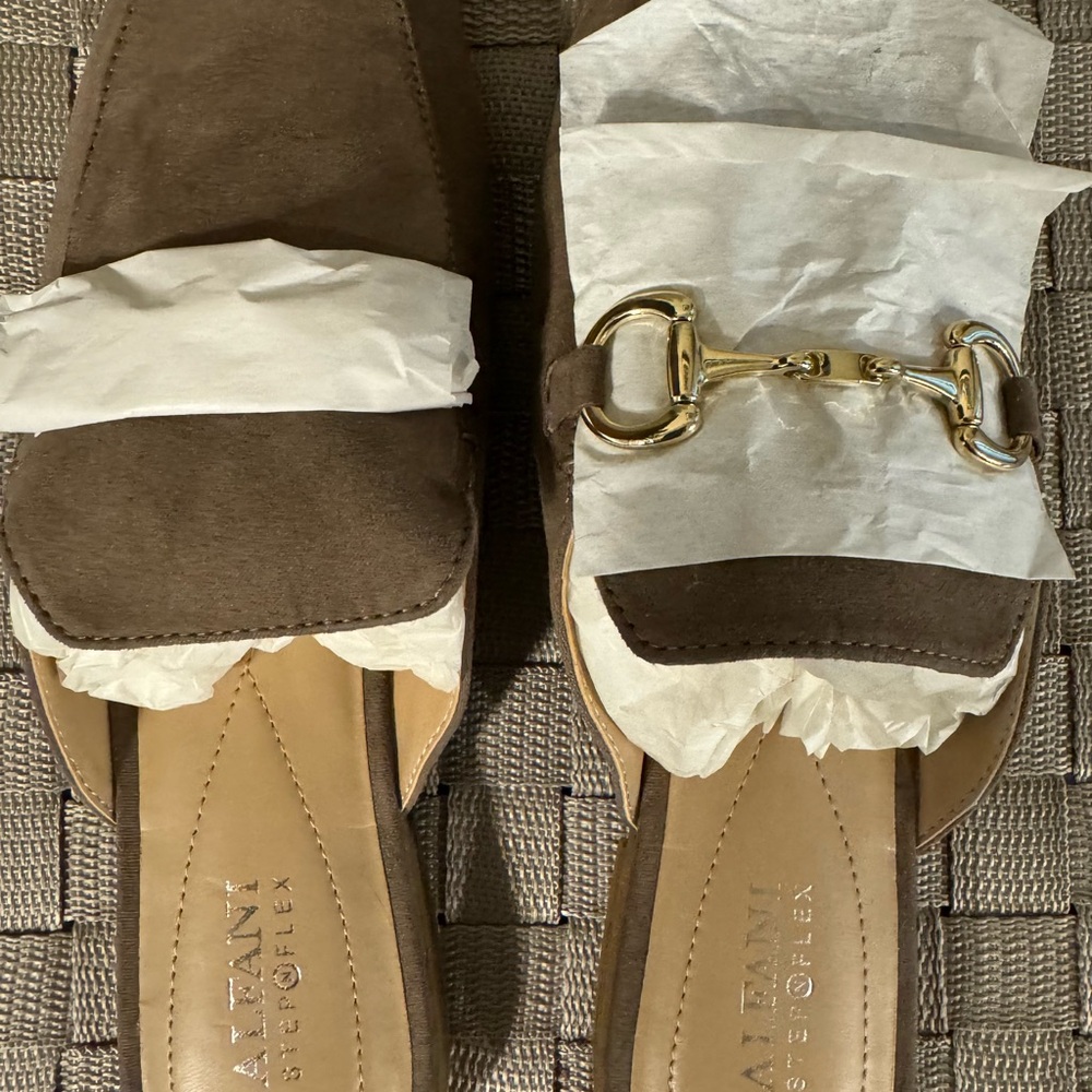 NIB Alfani Step N Flex Mule Flats. Sz 8.5 Color: Taupe